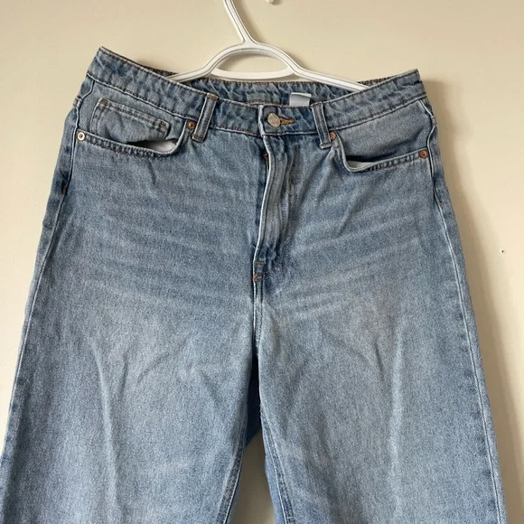 H&M Light Blue High Rise Jeans - Picture 2 of 5